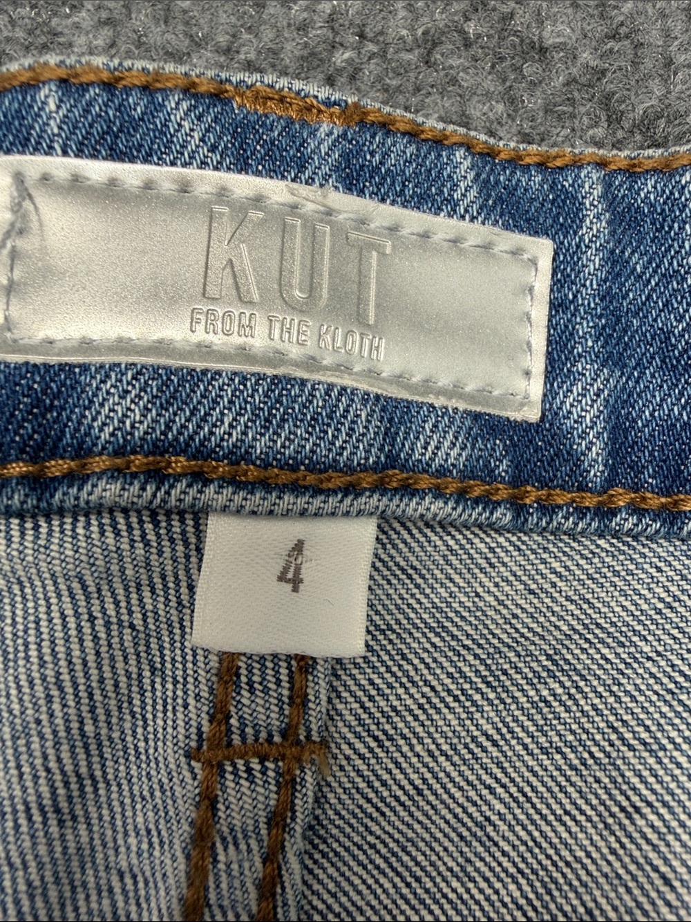 Kut from the Kloth Metallic Silver Ashley Barrel Jeans - Picture 13 of 14